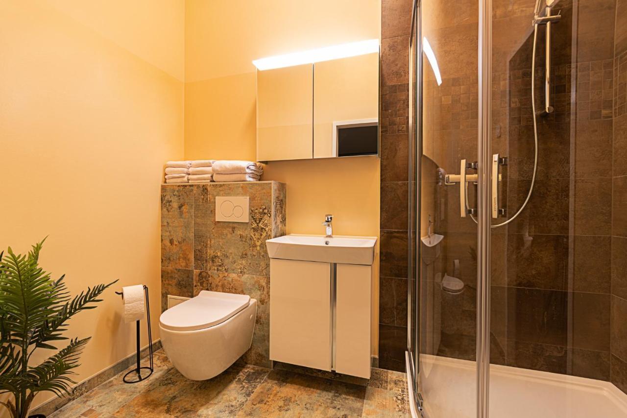 Fabric Apartments Dettingen an der Erms Dış mekan fotoğraf