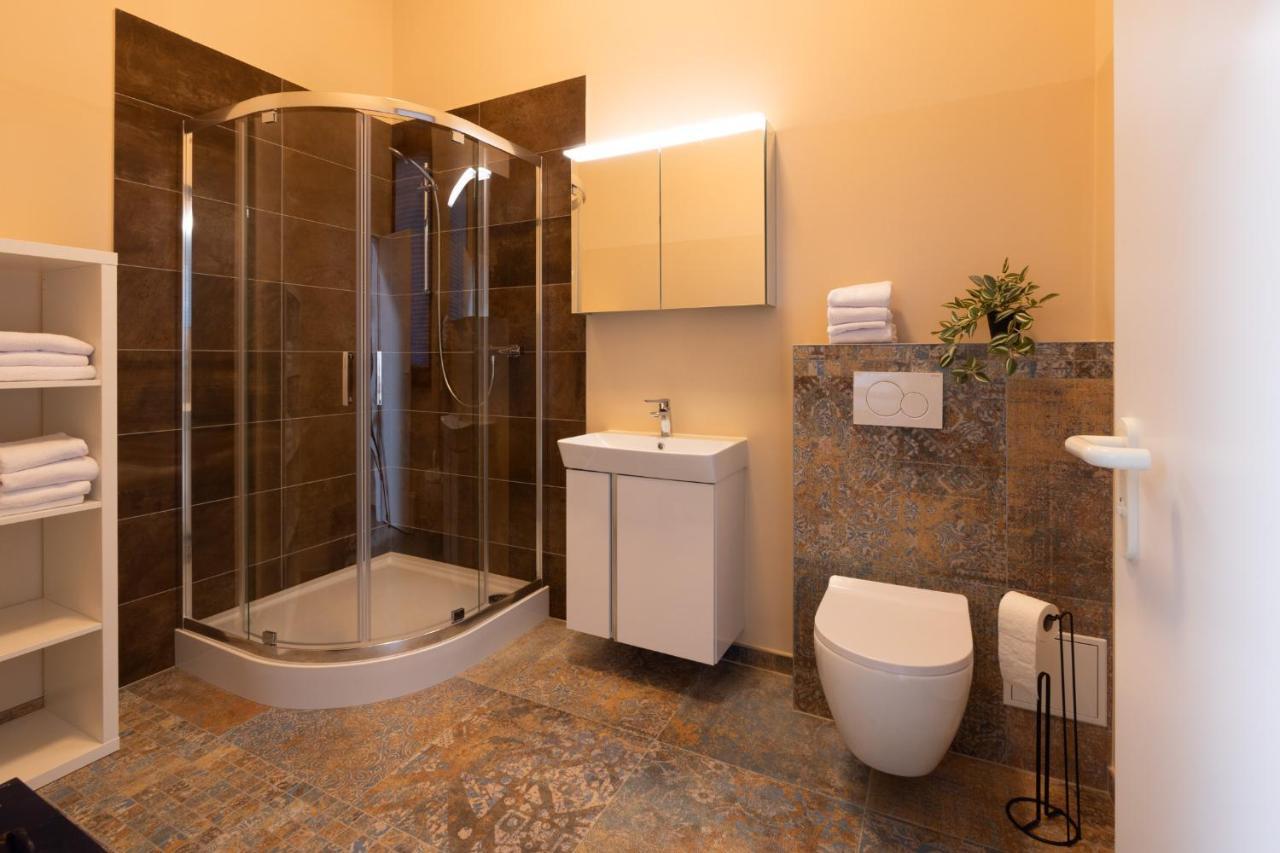Fabric Apartments Dettingen an der Erms Dış mekan fotoğraf